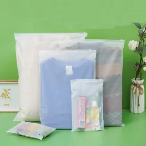 Borsa in plastica opaca con cerniera per imballaggio personalizzato, borsa in PVC PE, borsa per t-shirt, borsa con chiusura a zip per abbigliamento