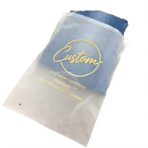 Kantong Pouch Retort dengan Logo Emas Sablon, Ramah Lingkungan, Biodegradable, dan Kunci Zip Frosted