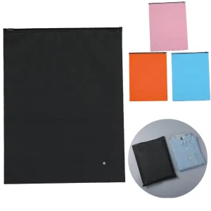 Borsa di imballaggio nera personalizzata con logo stampato, borsa in plastica con zip, borsa per abbigliamento trasparente satinata