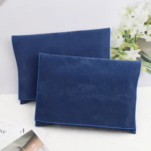 Individuell bestickte Logo-Umschlag-Handtasche, Geschenk-Velvet-Tasche, blaue Wildleder-Velvet-Buch-Geburtstagsgeschenk-Umschlag, Staubbeutel