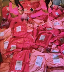 Benutzerdefinierte Logo-Allover-Druck Poly-Plastik-Mailer Umschlagverpackung, nachhaltige Versandlieferung, benutzerdefinierte Versandtasche für Kleidung