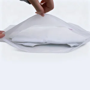 Individuelles Logo, biologisch abbaubare Versandverpackung, Kleidung, PLA, PBAT, GRS-zertifizierte Reißverschlusstaschen, rutschfeste wasserdichte Bekleidungsverpackung