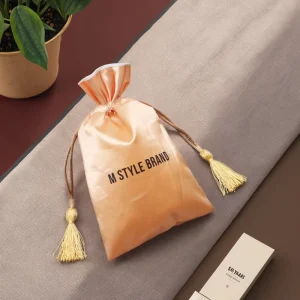 Luxuriöse umweltfreundliche Satinbeutel mit Kordelzug, kleine Geschenktüten für Schmuck und Textilverpackungen
