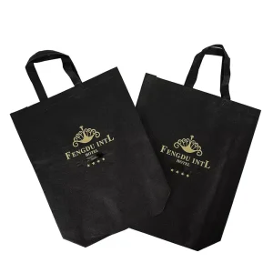 Sacos reutilizáveis de não tecido com logotipo personalizado para uso em supermercados, com pega tipo colete e impressão em gravura
