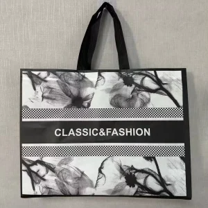 Saco de Embalagem Retalhista Não Tecido Premium Personalizado para Marcas de Vestuário, Saco de Compras para Loja de Roupas, Design Minimalista Laminado