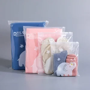 Aangepaste hersluitbare recyclebare rits plastic kledingverpakkingszak met aangepast logo voor kledingverpakking