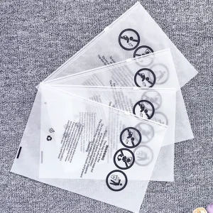 カスタムジッパーバッグ プラスチック衣類包装バッグ Tシャツ用スライダー付きフロストロックバッグ ロゴ入り