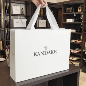 Customized Logo Luxury Art Paper Apparel Packaging Gift Shopping Bag Paperbag Gold Foil Stamping Logo