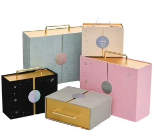 Doppeltürige Flip-Top biologisch abbaubare recycelbare Karton-Geschenkbox mit geprägtem Goldfolien-Logo-Design für den Valentinstag