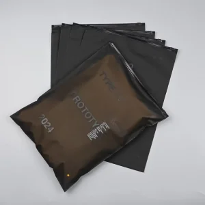 Umweltfreundliche individuelle Kunststoffverpackung, schwarze Polybeutel, frosted Reißverschlussbeutel für Bekleidung, T-Shirt, recycelte Bolsas