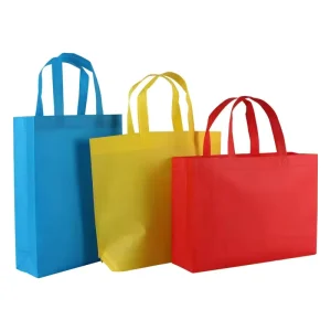Sac de shopping promotionnel non tissé écologique et durable avec motif de lettres, taille moyenne pour la durabilité et la notoriété de la marque