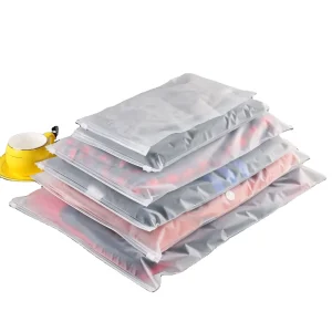 Fabrikverkauf von starken und atmungsaktiven Reißverschluss-Selbstverschluss-Plastikverpackungsbeuteln für Kleidung