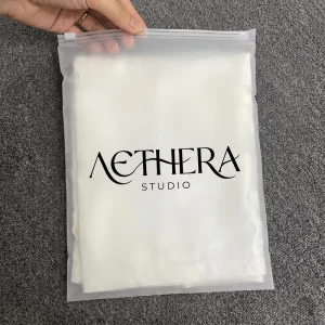 Túi Zipper Mờ cho Quần áo In ấn tùy chỉnh Túi Ziplock PE Bao bì quần áo cho áo thun, quần, áo hoodie