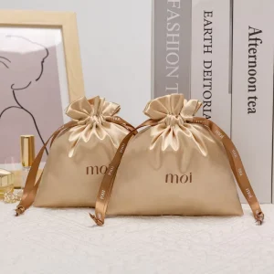 Hochwertige Weiche Satin Zugbeutel Neue Design Luxus Individuelle Staubschutz Mit Logo Werbe Kleine Textilverpackung