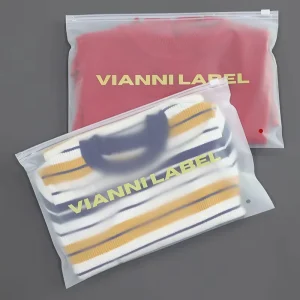 Mattierte Frosted PE Reißverschluss-Garment Bag mit individuellem Logo für Bekleidungs-Einzelhandelsverpackung, biologisch abbaubar