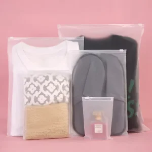 PE衣類ジッパーバッグ再封可能な衣類包装 フロステッド透明PEプラスチックジッパーPEバッグ