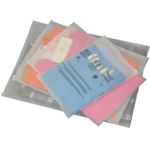 Bolsas de lujo para prendas recicladas impresas a medida en PVC CPE EVA con cremallera para envasado de ropa tipo T