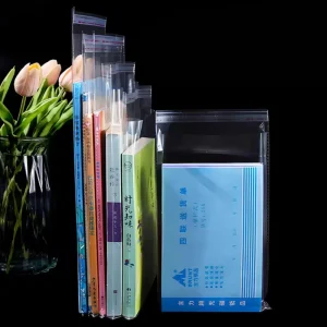 Selbstklebende OPP-Plastikversandtaschen mit Siebdruck Angepasste PE-Bekleidungsversandtaschen