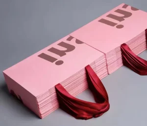 검정 쇼핑 의류 맞춤형 판지 선물 일회용 핑크 종이 가방 드레스용