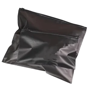 Borsa per abbigliamento impermeabile in plastica nera con zip, riciclabile e biodegradabile, con valvola di ventilazione, foro per appenderla, design satinato