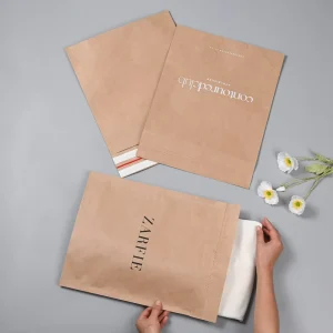 Benutzerdefinierte Logo, personalisierte Logodesign-Druck, selbstklebende Papierversandtaschen für Verpackungen, Papierversandtasche