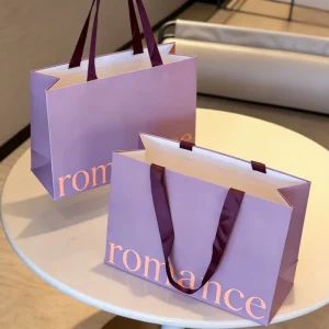 Saco de Papel Branco de Luxo Personalizado com Logótipo em Folha Dourada para Embalagem de Presentes de Compras de Vestuário com Alça