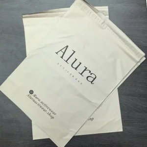 Aangepaste plastic zak met bedrukte logo, gekleurde poly mailer voor levering van kleding verpakkings verzendzakken