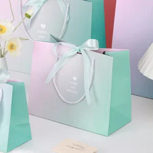 Túi giấy in thương hiệu tùy chỉnh có tay cầm, màu trắng và đen, túi quà mua sắm