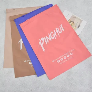 Kantong Kemasan Pakaian Logo Cetak Kustom Warna-warni dengan Ritsleting Kunci Geser T-Shirt dan Dalam Frosted Matte