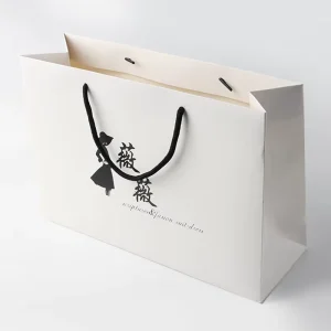 Individuelle Drucke mit Logo für Einkaufstaschen mit Griff für Hochzeitsgeschenke in weißen Papiertüten