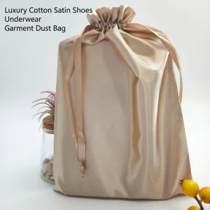 Benutzerdefinierter Satin-Zugbeutel mit Logo 8x12" Luxusverpackung für Hemd, Kleid, Kleidung, Aufbewahrung