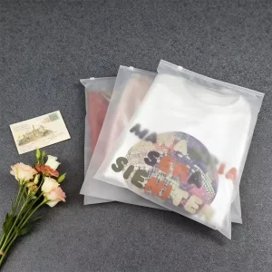 Aangepaste transparante kleding rits plastic zak herbruikbare T-shirt kleding verpakkings rits zakken met bedrukt logo