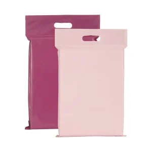 Aangepaste Handvat Mailer Poly Zak LDPE Matte Zwarte Kledingzak voor Mailer Schoenendozen Enveloppen Verzend T-shirt Zak