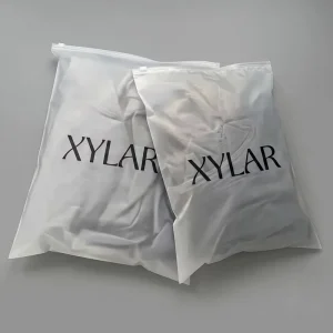 Sacos de Embalagem de Plástico Resealable CPE Brancos Foscos para Vestuário, Sacos de Armazenamento de Roupas Personalizados com Impressão