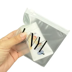 Mit Logo bedruckte maßgeschneiderte Verpackungsbeutel für Bekleidung, umweltfreundliche Reißverschlusstasche, maßgeschneiderte Ziplock-Verpackung für Kosmetika