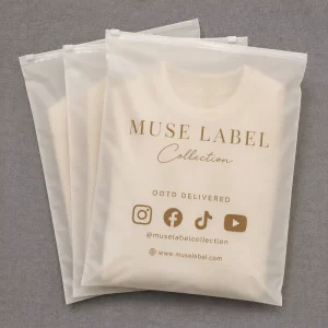 Borse per abbigliamento stampate a bassa MOQ con chiusura a cursore e foro di ventilazione per imballaggio promozionale del marchio, OEM accettato