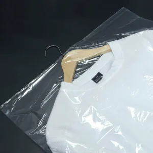 Bolsas colgantes transparentes de LDPE de un solo uso para lavanderías, bolsas de ropa impresas personalizadas para vestidos y trajes