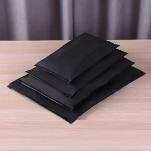 Wiederverwendbare transparente PE schwarze Reißverschlusstaschen, für Textilverpackungen, mit Logo im Siebdruck