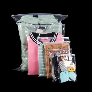 印刷ロゴ再封可能ポリPE衣類Tシャツバッグ カスタムフロステッドファスナー プラスチック包装スライダーバッグ