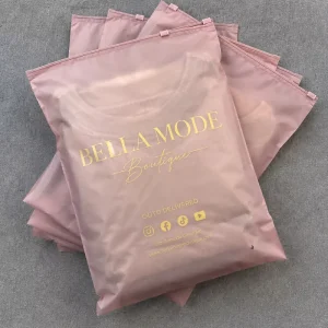 Wiederverwendbare PE Slider Zipper Versandtaschen mit benutzerdefinierter Farbe und Größe für die Aufbewahrung und Lieferung von Kleidung OEM akzeptiert