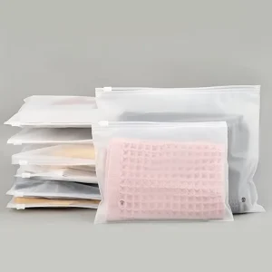 Sacs en plastique pour vêtements avec fermeture éclair, sacs transparents personnalisés en plastique mat pour emballage de T-shirts, maillots de bain, sous-vêtements