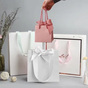 Bolsas de papel pequeñas blancas para vestidos, estilo clásico con logo personalizado, bolsas de papel kraft personalizadas