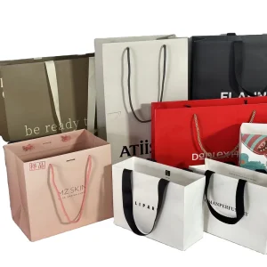 Aangepaste cosmetische luxe geschenkzakken met logo, papieren zakken, kerst op maat gemaakt